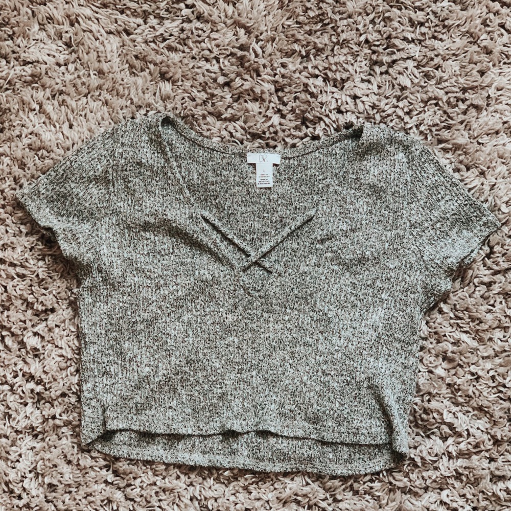 Grey cropped top with V Neck